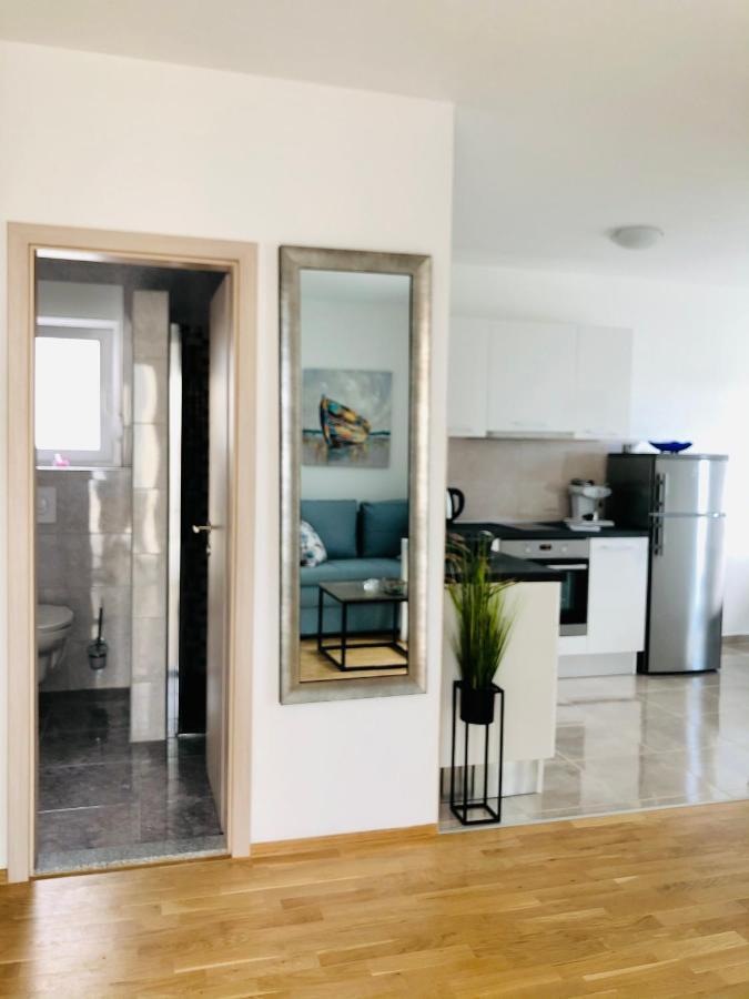 Villa Dani Sea & Pool Apartments Trogir Exterior photo